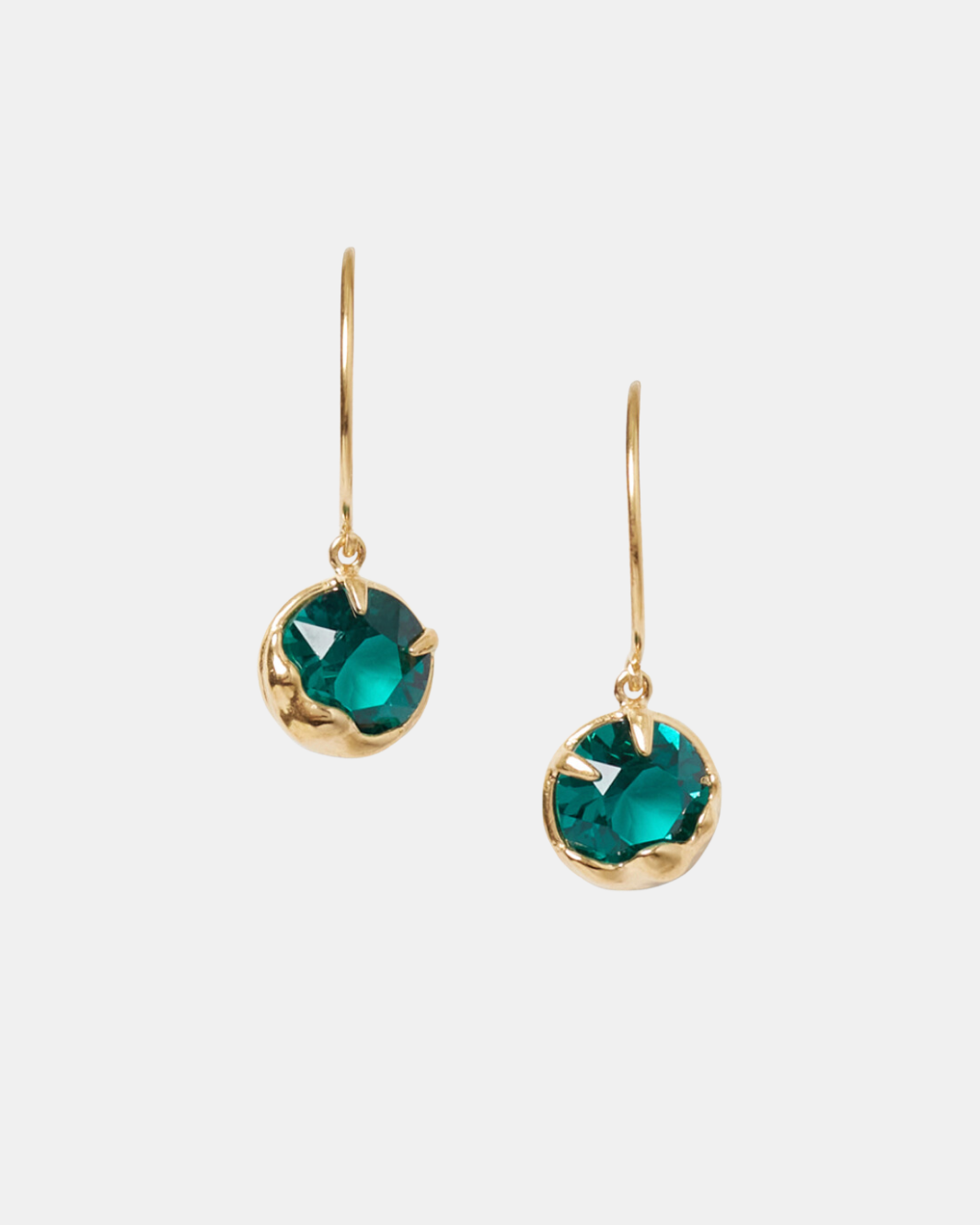 CRYSTAL EARRINGS IN EMERALD