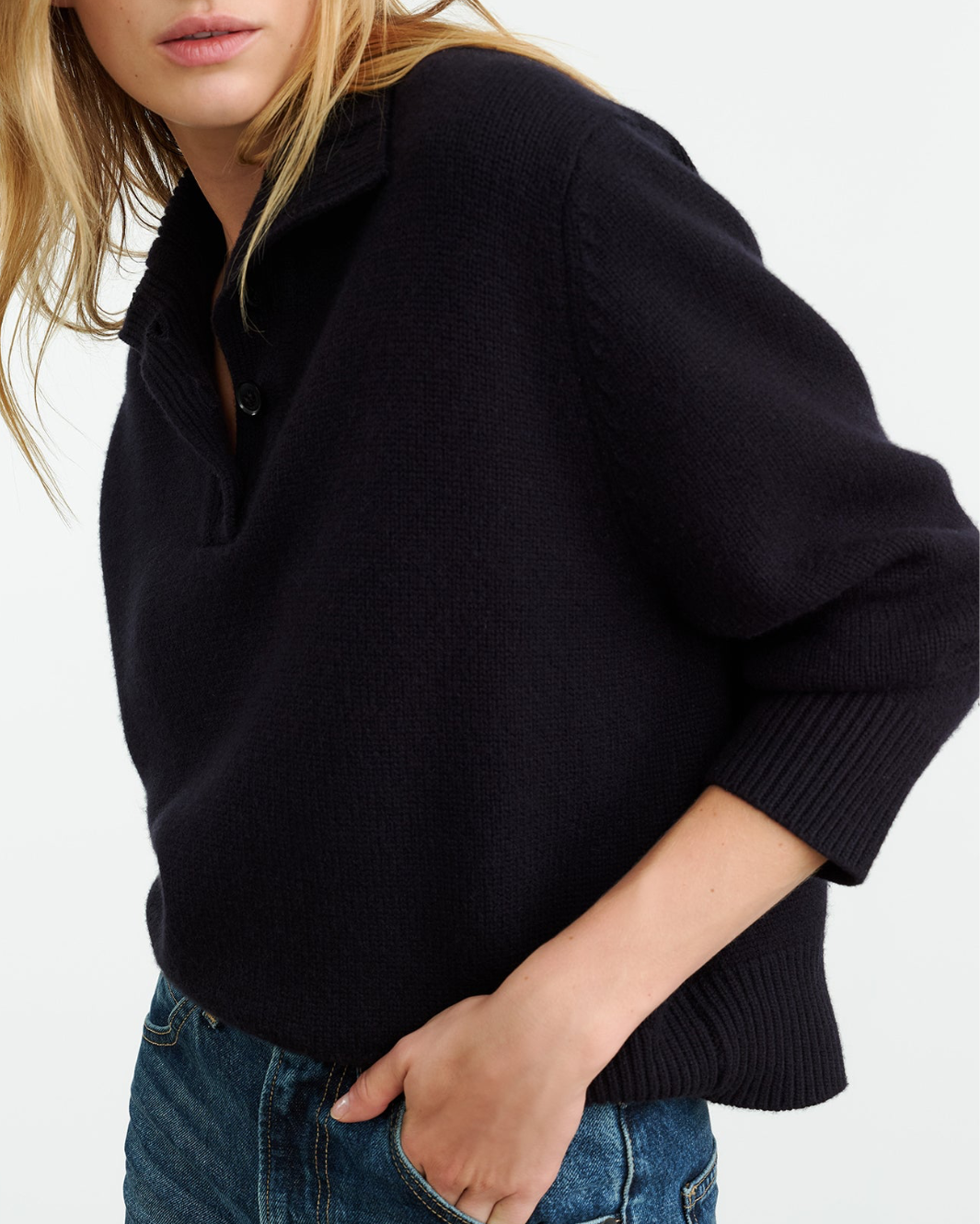 RENATA SWEATER IN DARK NAVY