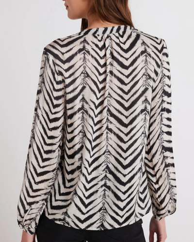 HALF PLACKET PULLOVER IN BATIK CHEVRON PRINT