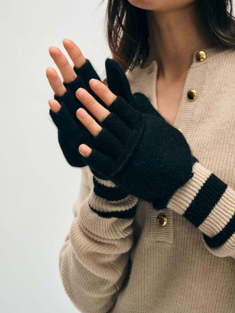 CASHMERE POP TOP GLOVE IN BLACK/NATURAL