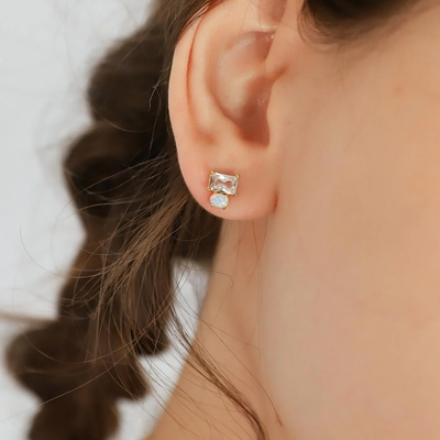 CZ AND OPAL SIMPLE STUD EARRING IN CLEAR