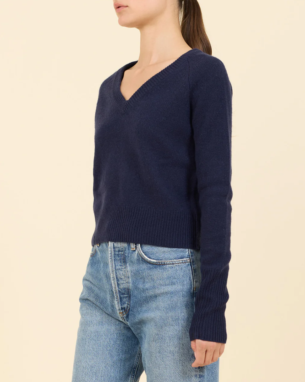 BLAKELY CASHMERE VNECK IN NAVY