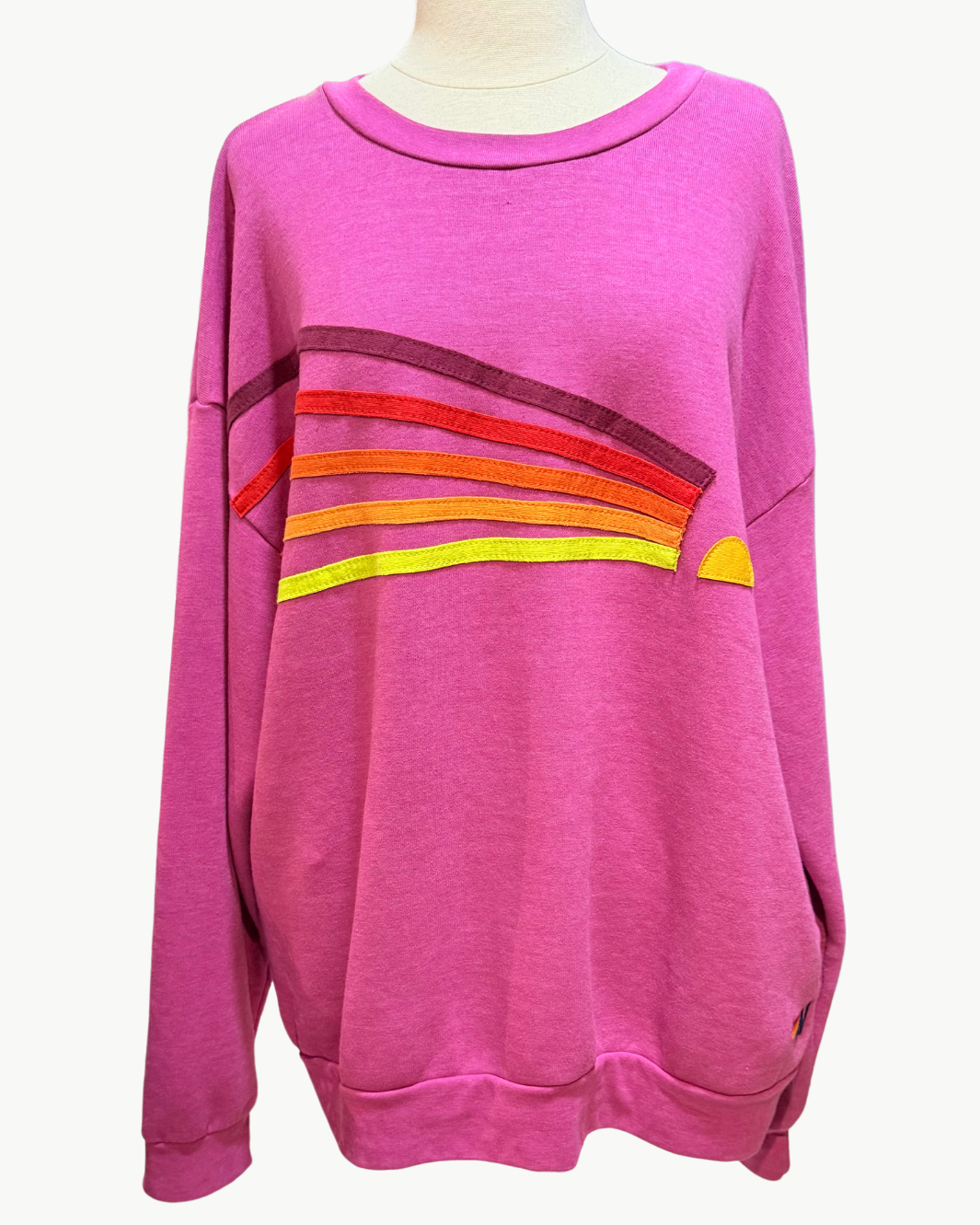 DAYDREAM CREW SWEATSHIRT IN MAGENTA