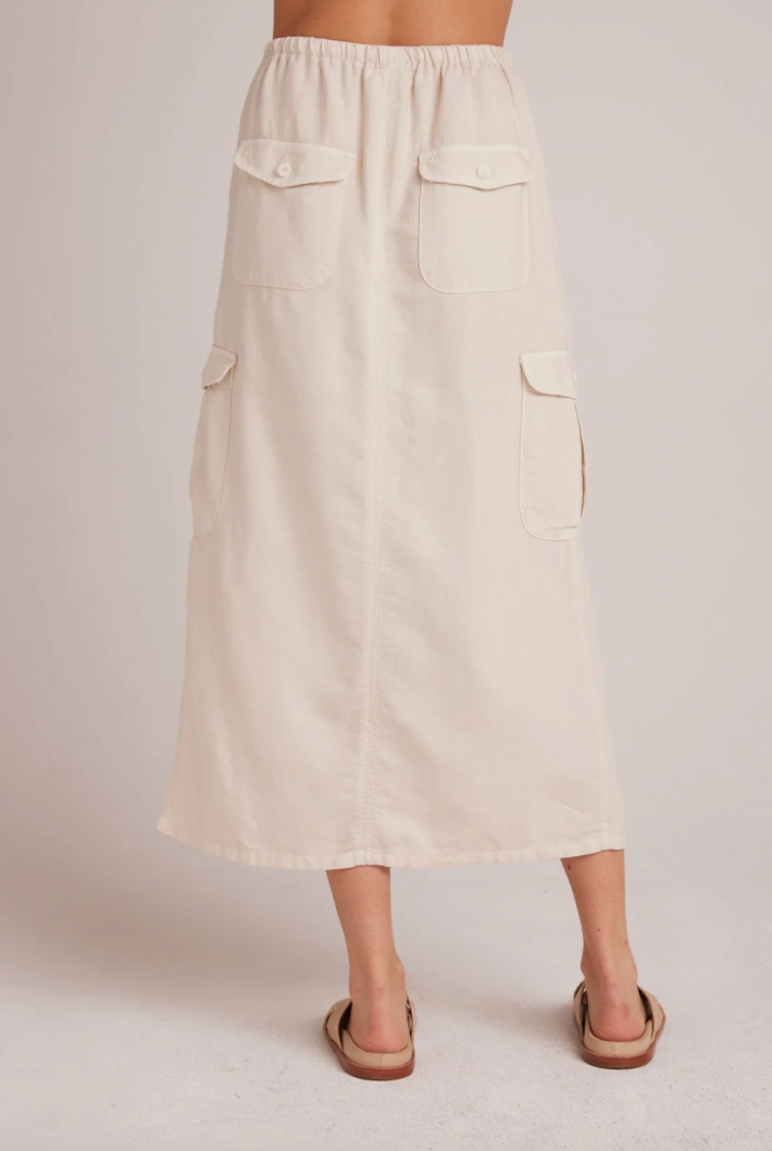 GOLDIE BELLOW POCKET CARGO SKIRT IN SEASHELL