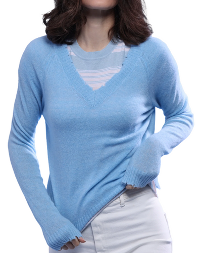 CASHMERE FRAYED EDGE V NECK IN CAMEO BLUE