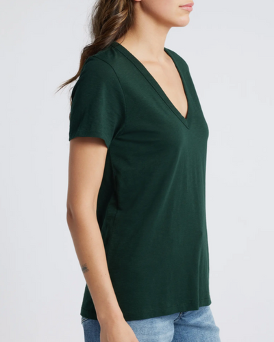 THE SLUB VEE IN DARK GREEN