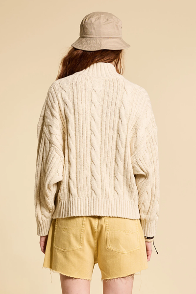 SPLIT NECK CABLE SWEATER IN ECRU SLUB