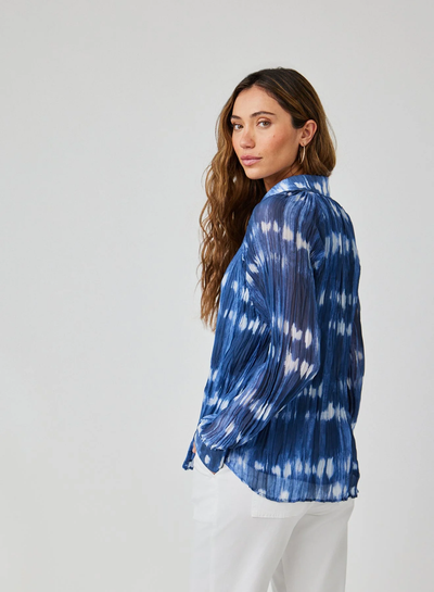 PLEATED RAGLAN SLEEVE SHIRT IN OCEAN TIDES PRINT