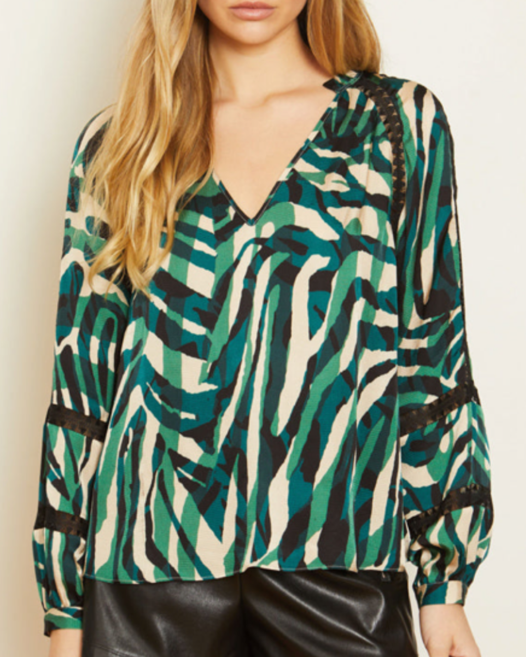 STELLA TOP IN RHYTHMIC ZEBRA