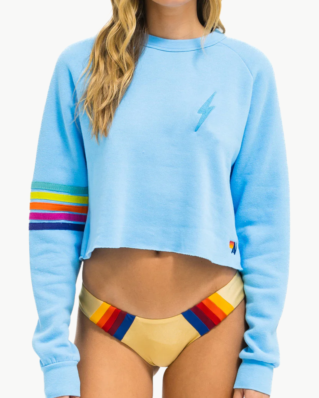 BOLT RUGBY STITCH CROPPED CREW SWEATSHIRT IN SKY/RAINBOW