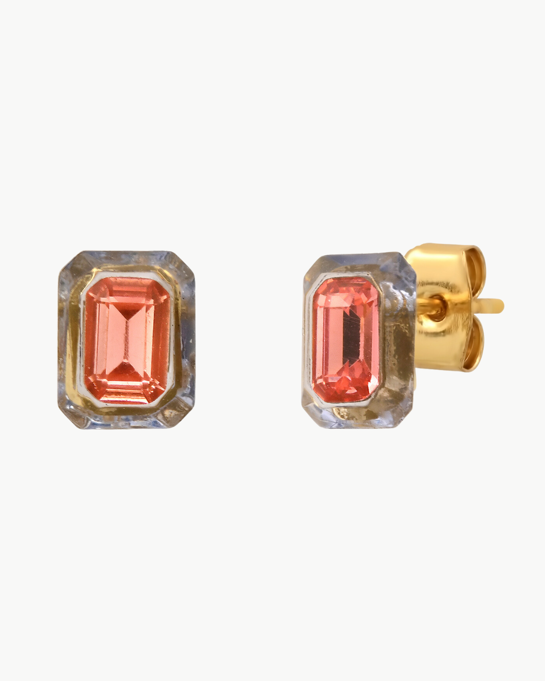 EMERALD CUT GLASS STUD WITH RESIN BEZEL IN GOLD