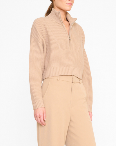 CROPPED HAMPTON CASHMERE SWEATER IN CAMEL