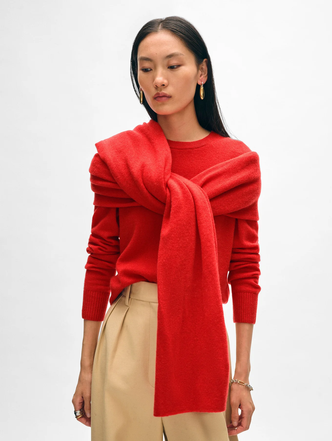 CASHMERE TRAVEL WRAP IN CARMINE RED