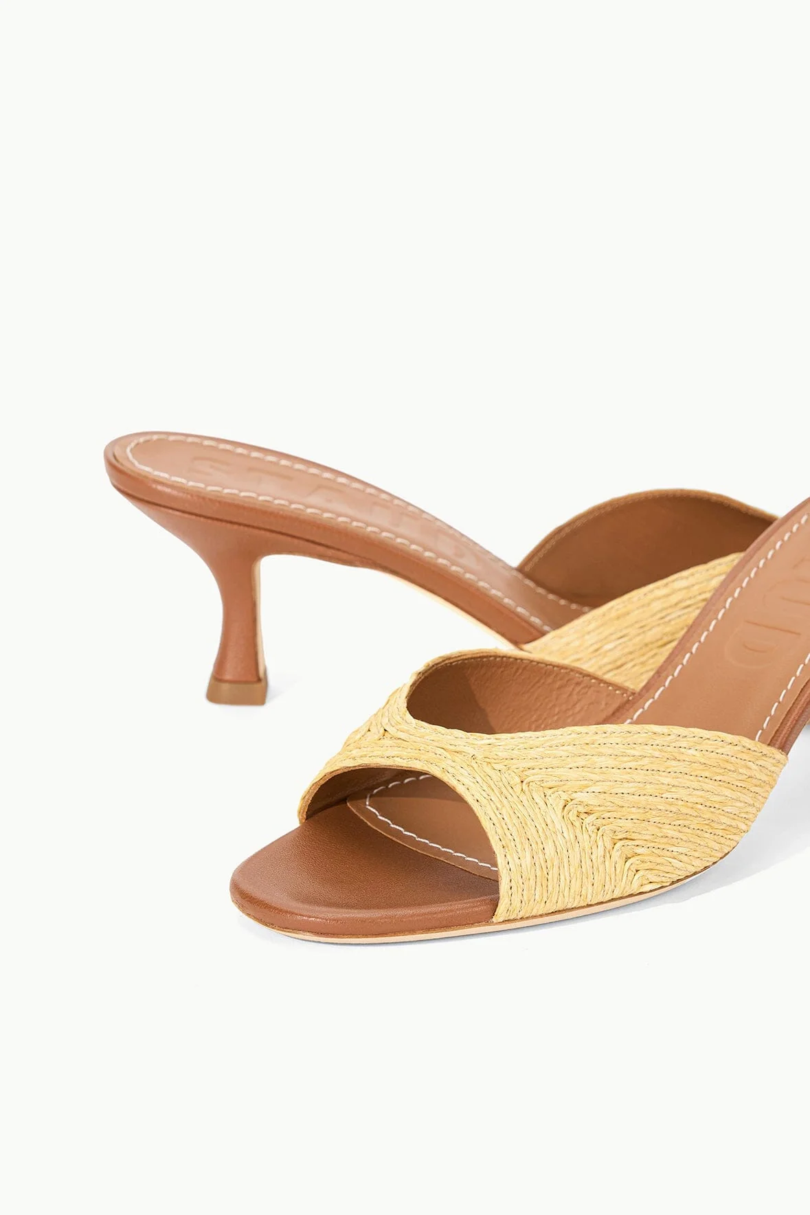 BRIGITTE MULE IN NATURAL RAFFIA