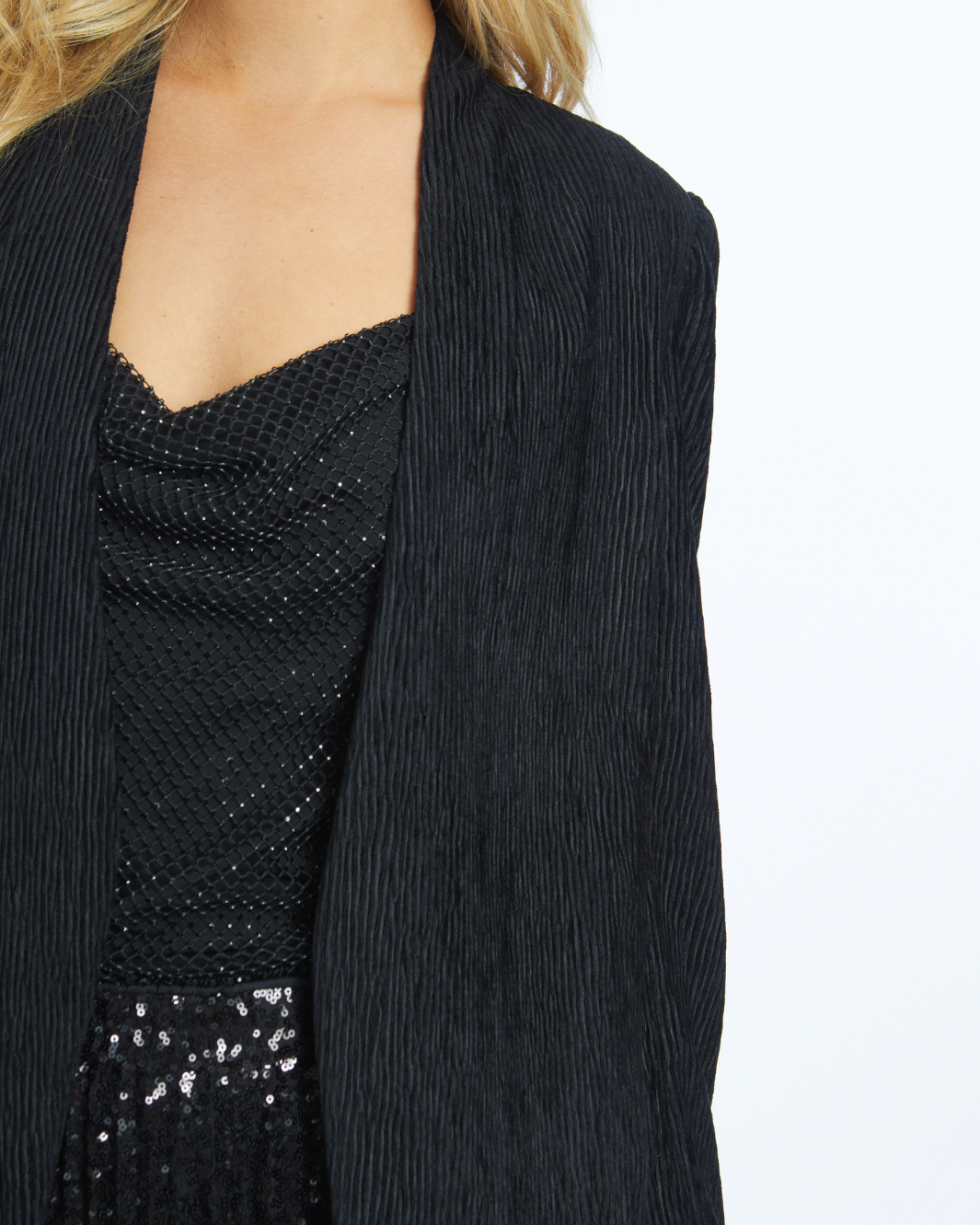 ELIZE BLAZER IN BLACK TEXTURED VELVET