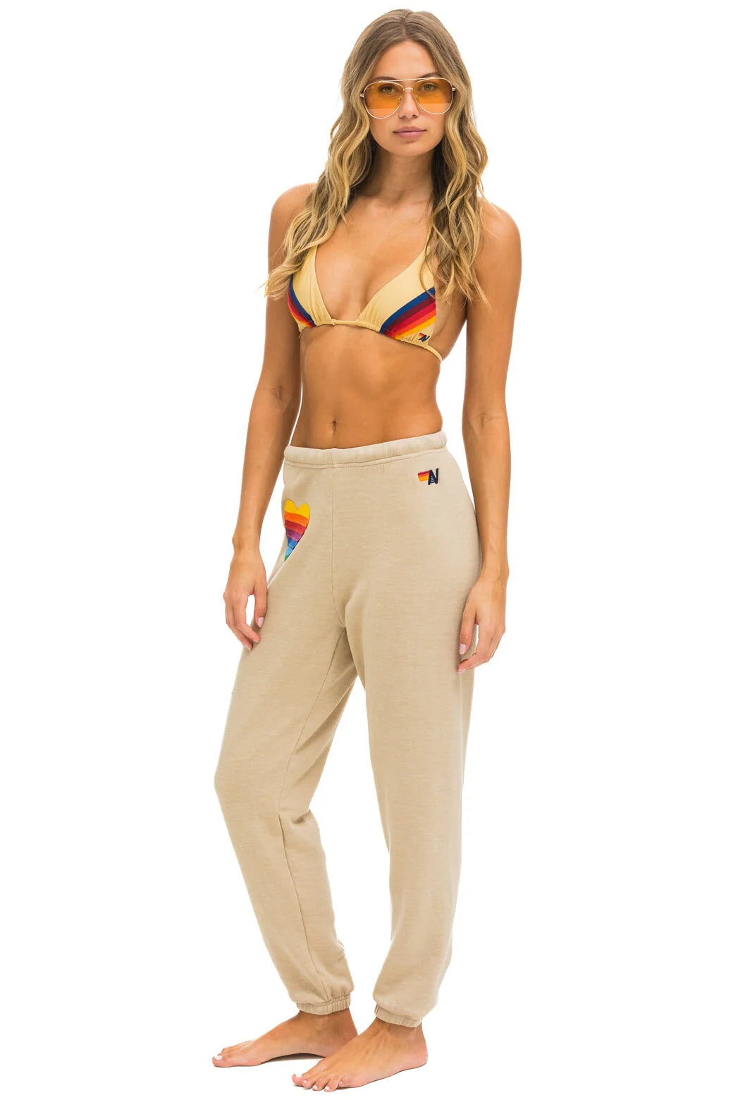 RAINBOW HEART STITCH SWEATPANTS IN SAND