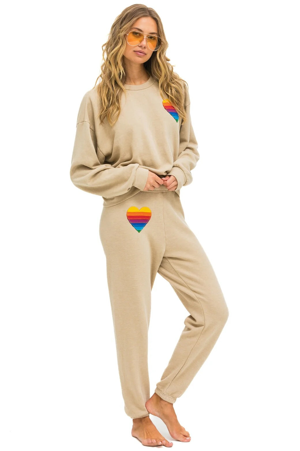 RAINBOW HEART STITCH RELAXED CREW SWEATSHIRT IN SAND