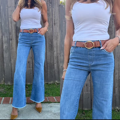 AMANDA IN LIGHT DENIM