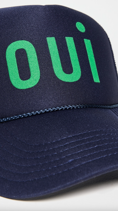 OUI TRUCKER HAT IN NAVY