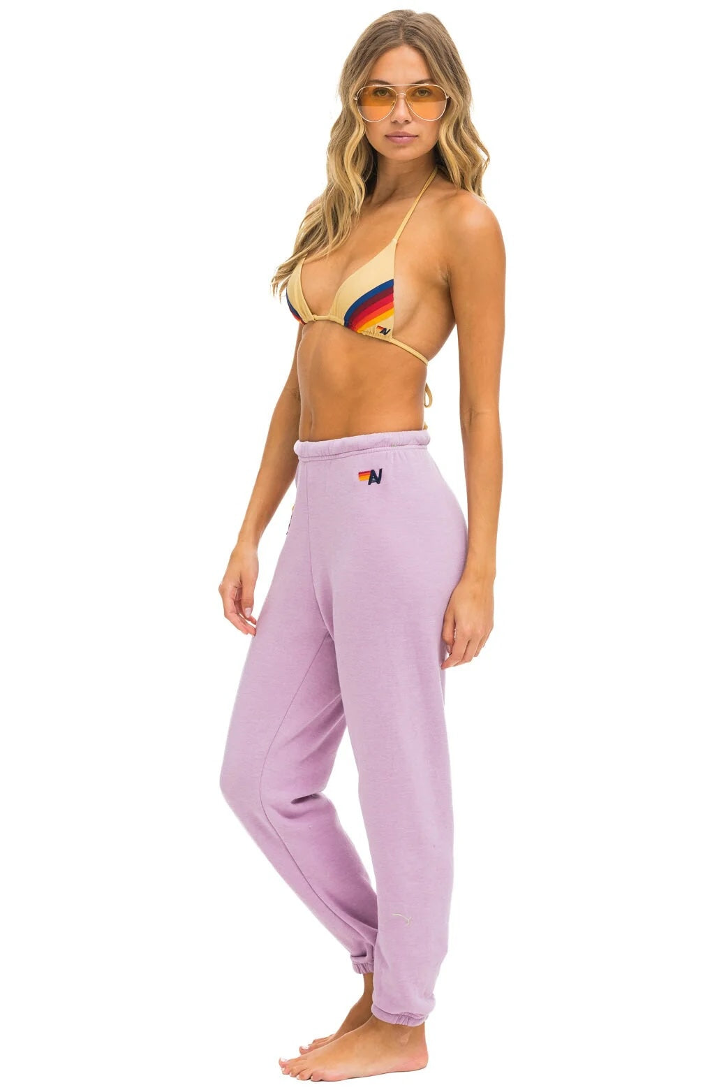 RAINBOW HEART STITCH SWEATPANTS IN MAUVE