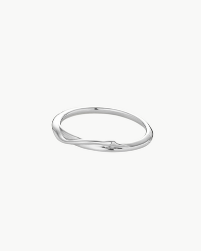 COLETTE BANGLE IN SILVER