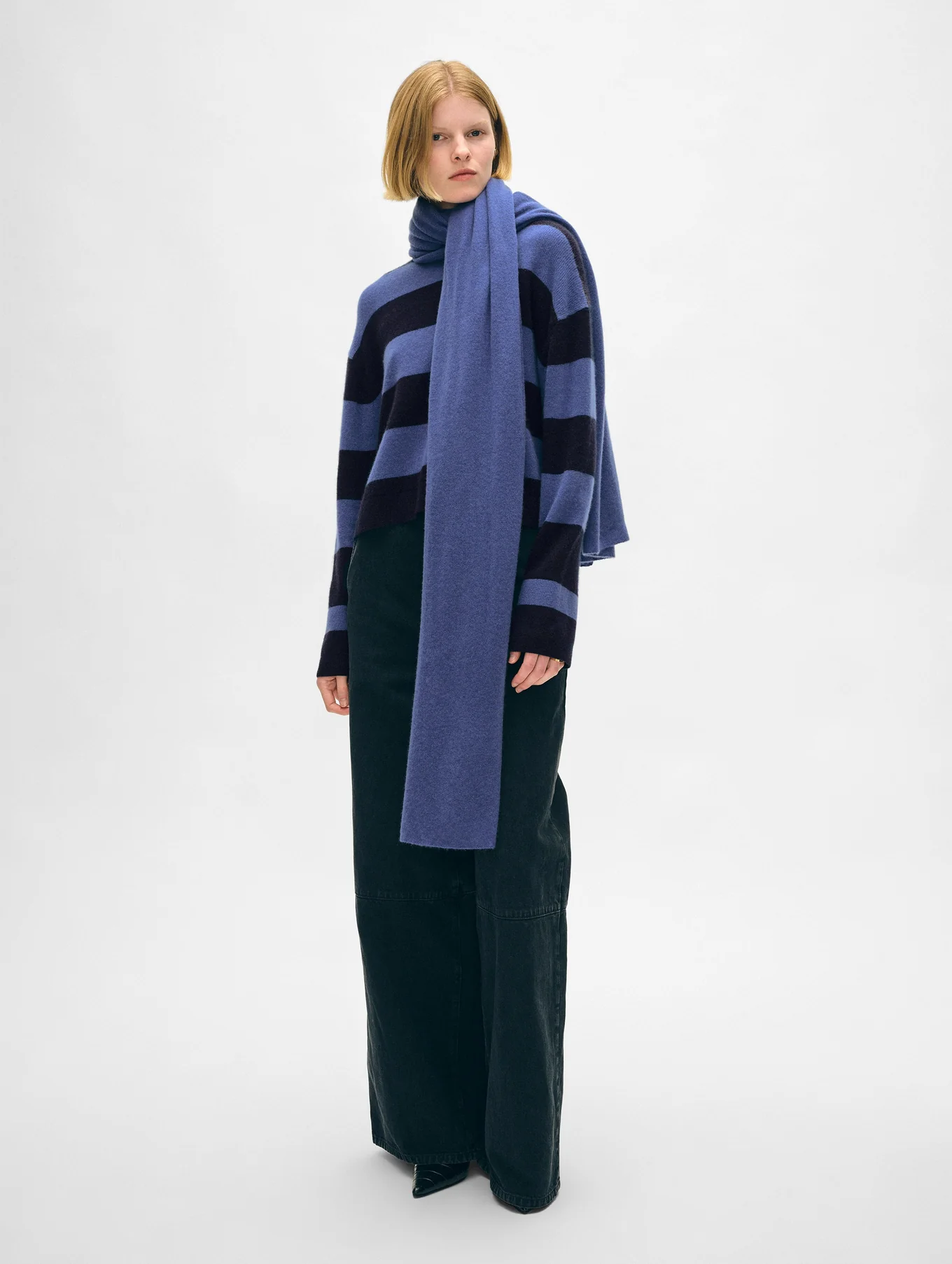 CASHMERE TRAVEL WRAP IN BLUE DUSK