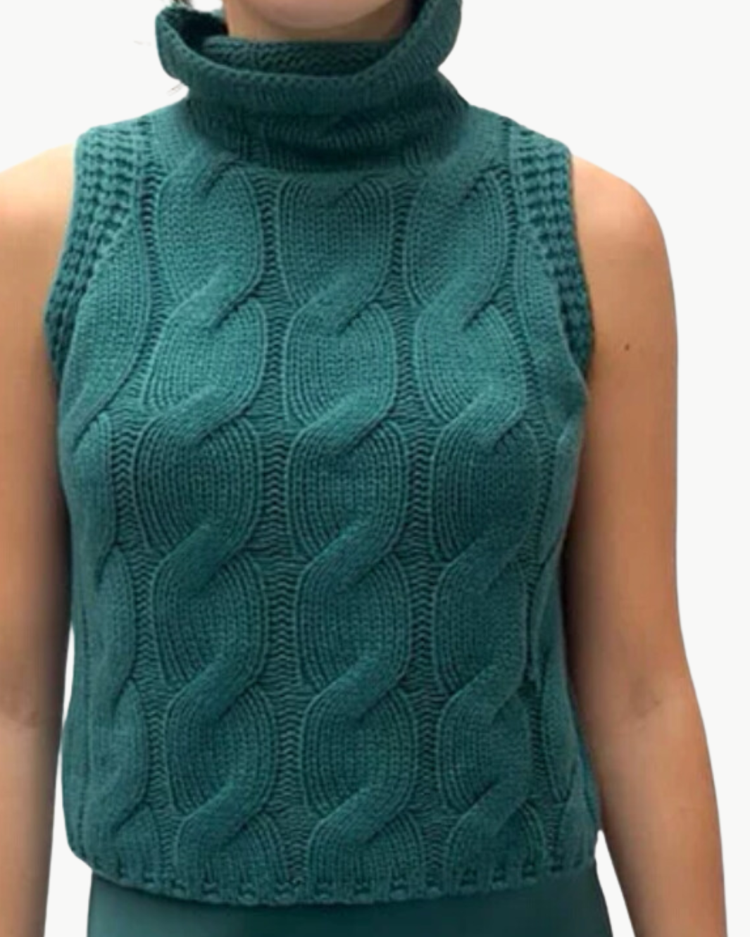 SAIGEY CABLE KNIT SLEEVELESS TURTLNECK IN MARINE TEAL