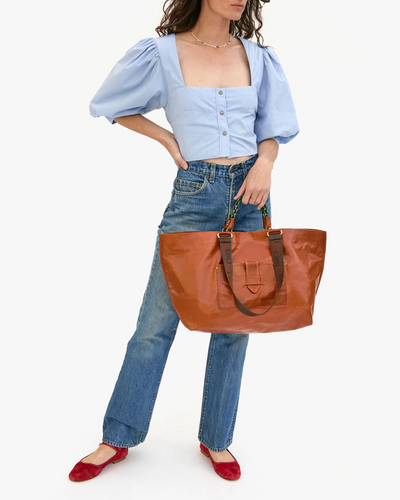 GRANDE BATEAU TOTE IN CAMEL NEW LOOK