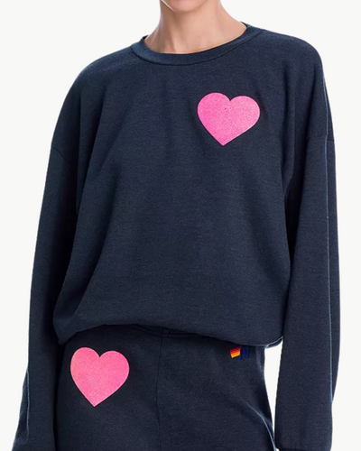 GLITTER HEART CREW SWEATSHIRT IN CHARCOAL/NEON PINK