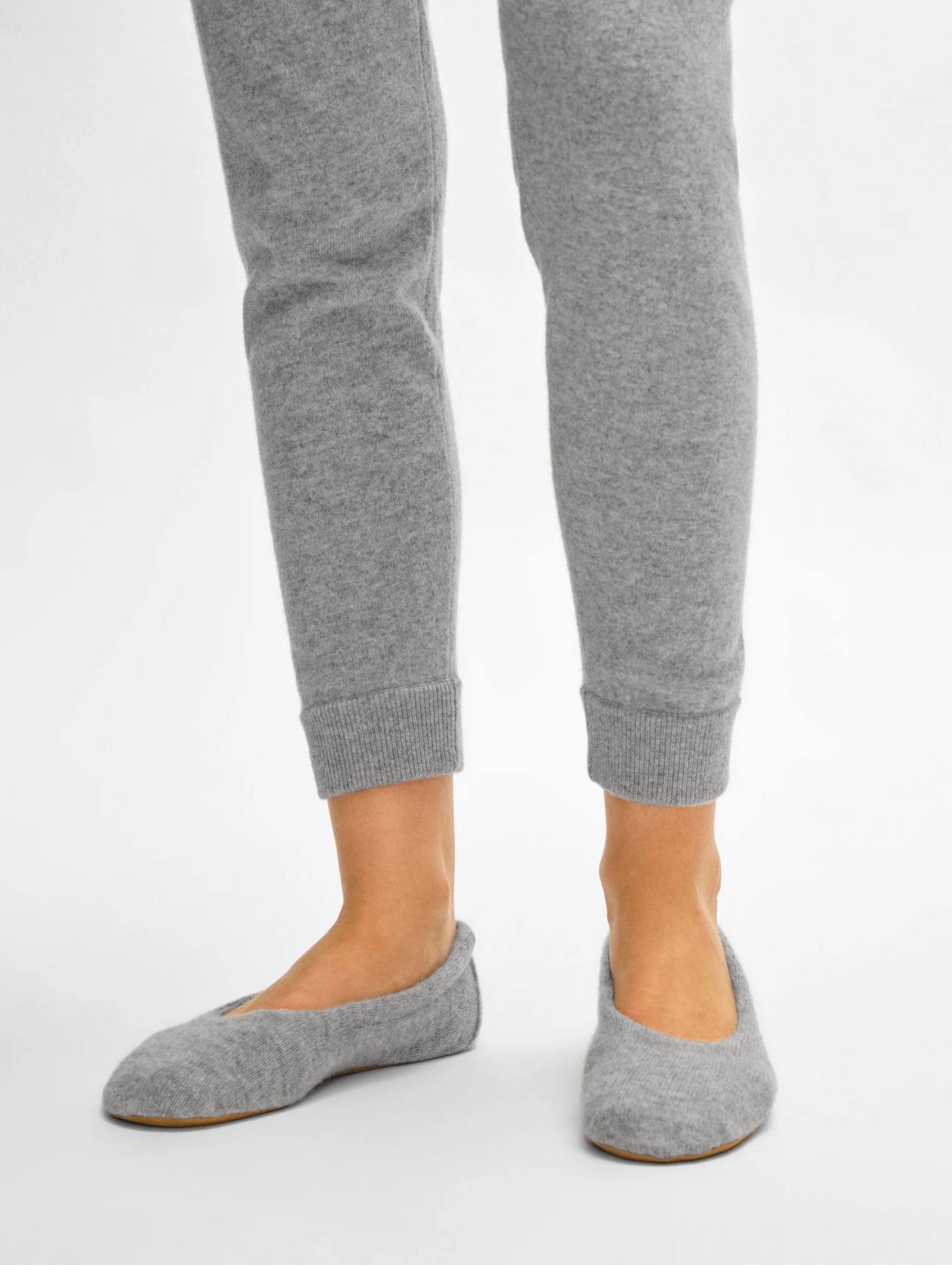 CASHMERE BALLET SLIPPER IN GREY HEATHER