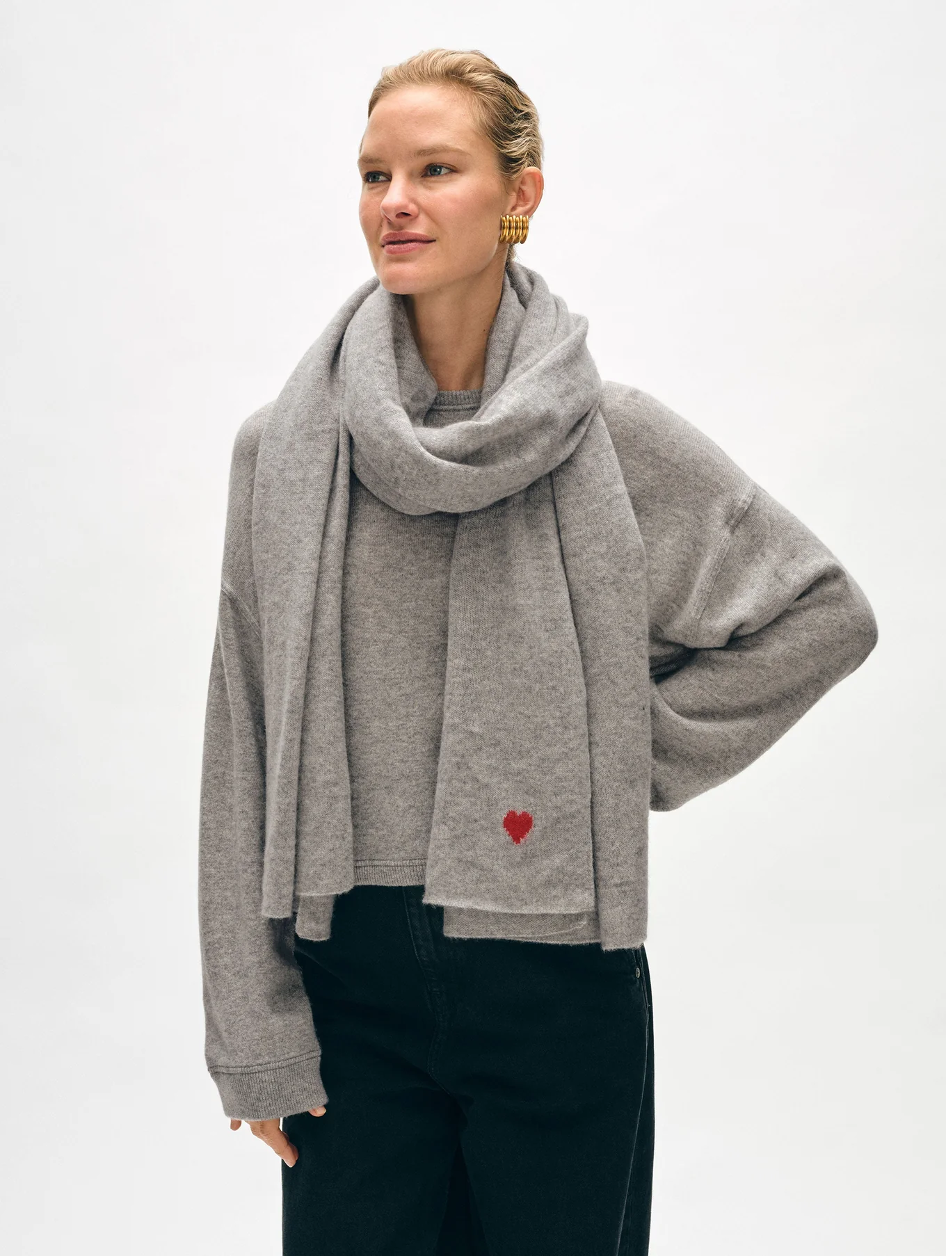 CASHMERE MINI HEART WRAP IN GREY HEATHER