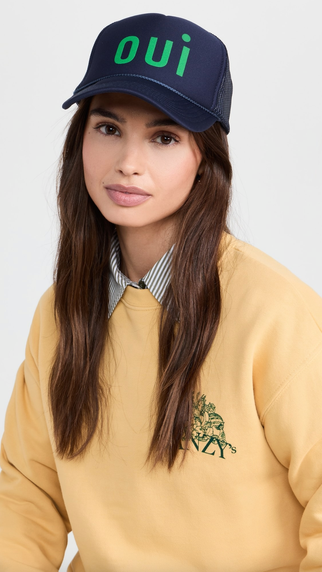 OUI TRUCKER HAT IN NAVY