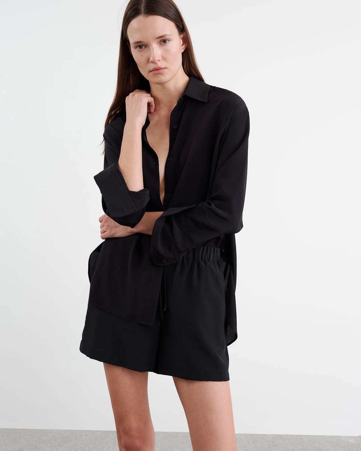 FRANCES SILK SHORT IN BLACK