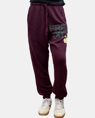 SUPERFLUFF POCKET LUX SWEATPANT IN EGGPLANT