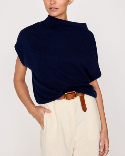 MORTEN FUNNEL NECK TOP IN NAVY