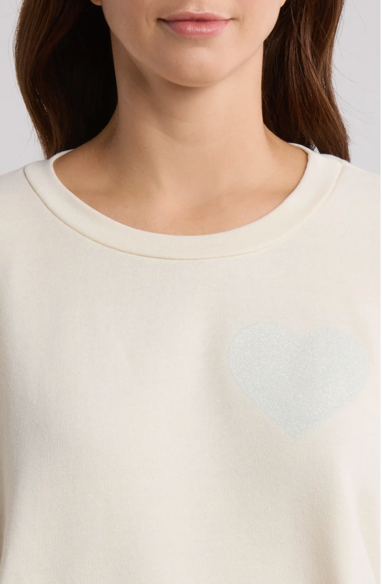 GLITTER HEART CREW SWEATSHIRT IN VINTAGE WHITE/SILVER