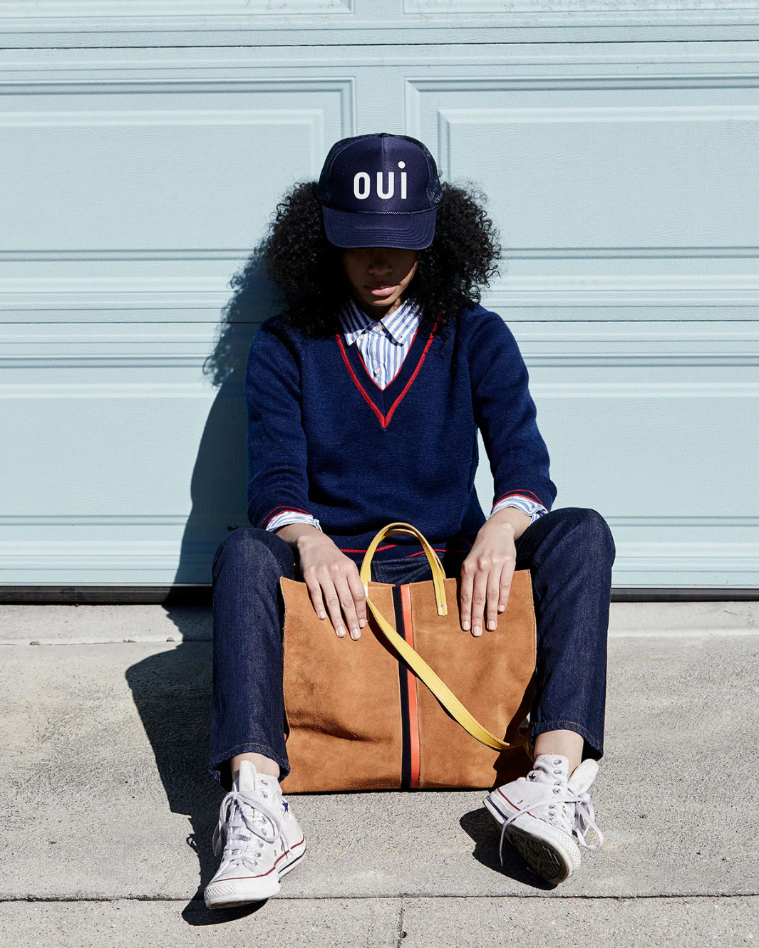 OUI TRUCKER HAT IN NAVY