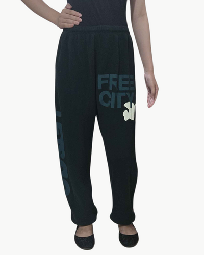 SUPERYUMM OG FREECITYLETSGO SWEATPANT IN GREENPLANT CREAM