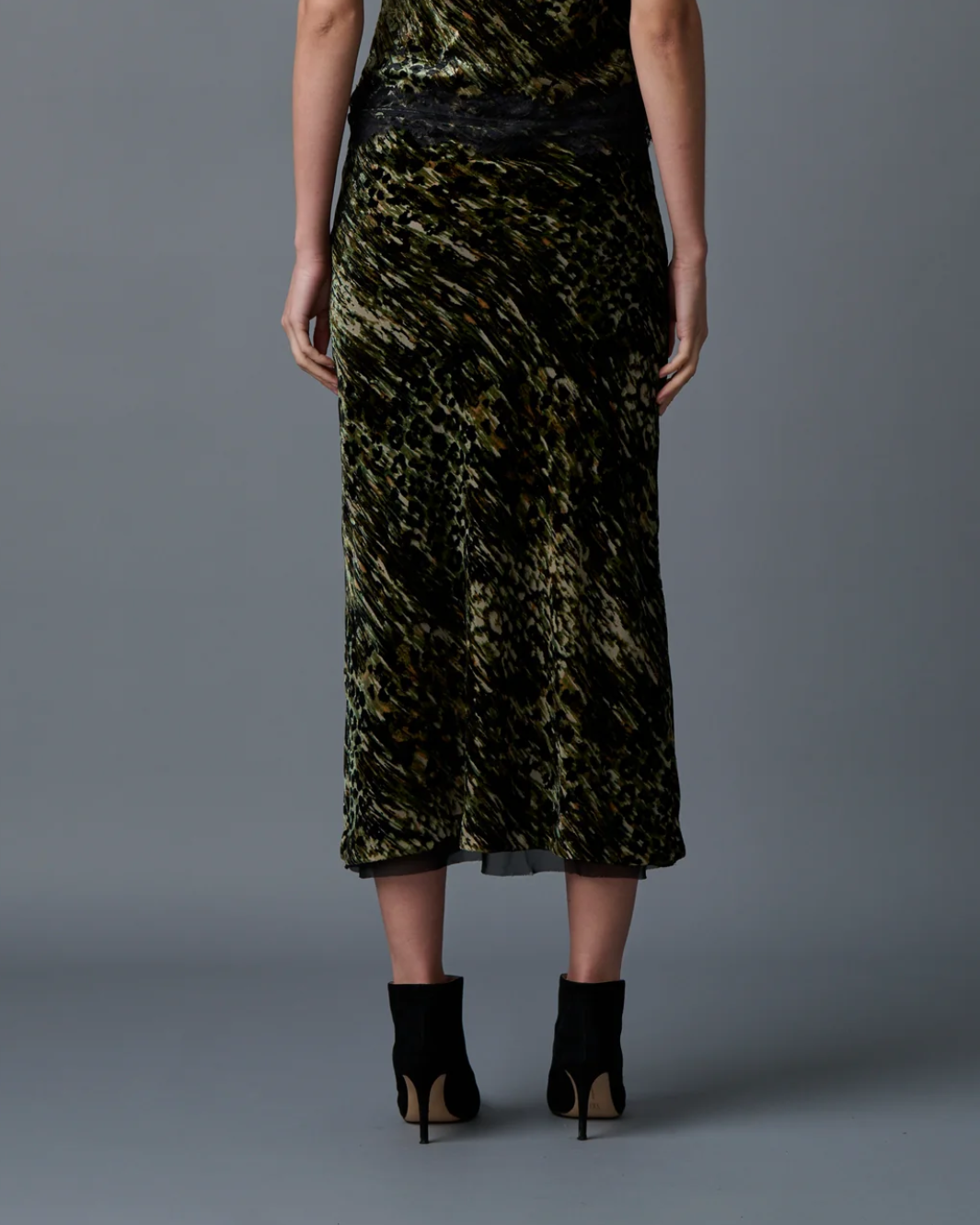 MIDI SKIRT IN VELVET UNDERGROUND