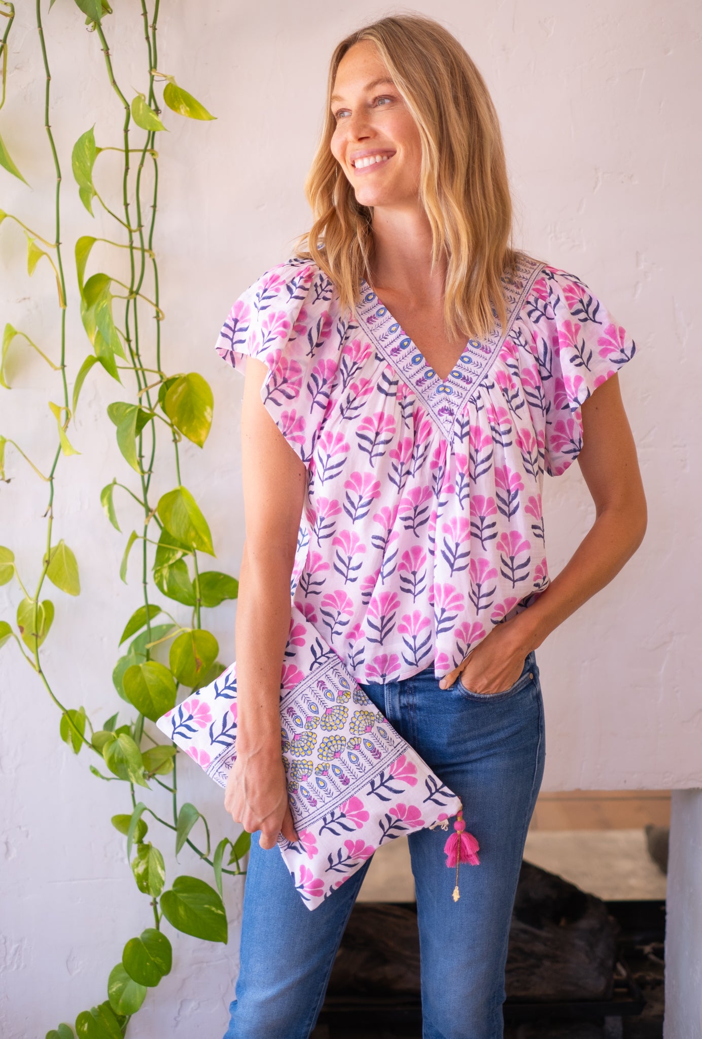 VIVIANNE TOP IN FUSCHIA NAVY FLOWER