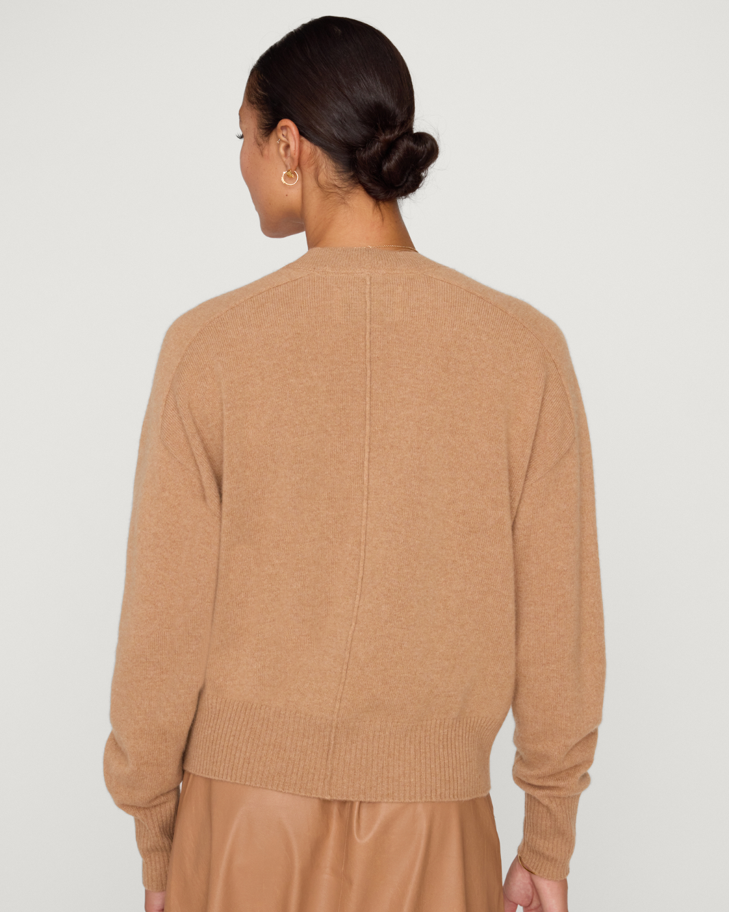 LEIA VEE SWEATER IN CAMEL MELANGE