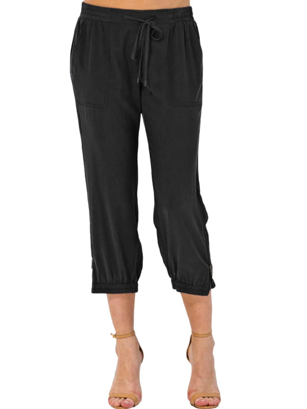 GO PARACHUTE CAPRI PANTS IN WASHED BLACK