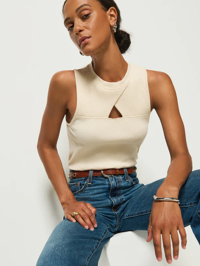 ELLIE KEYHOLE TOP IN PARCHMENT