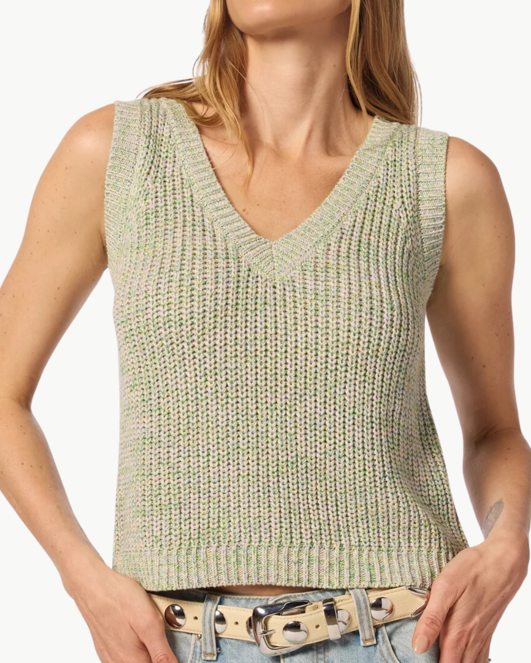 LILI V-NECK TANK SHELL IN MULTI