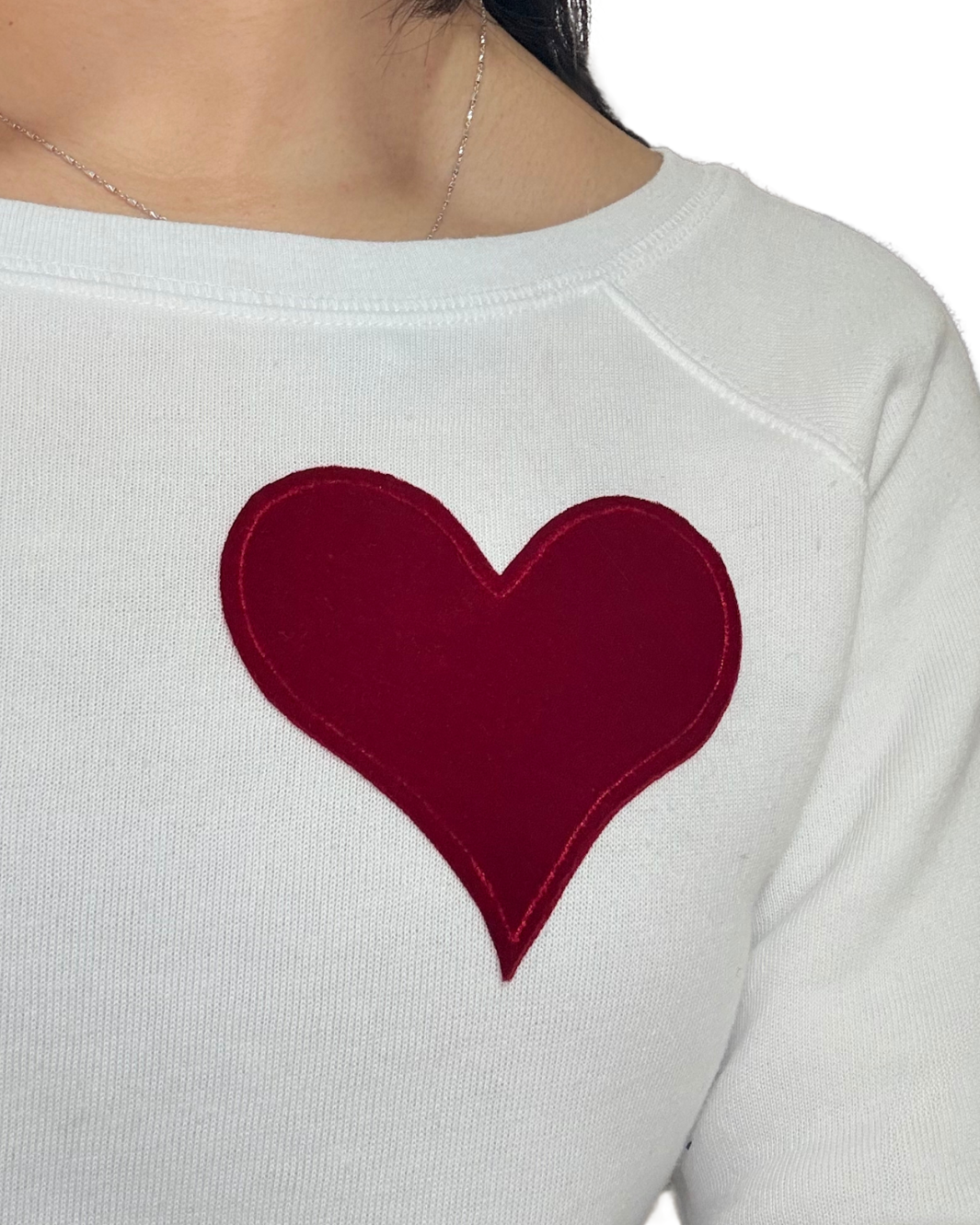 VELVET HEART SWEATSHIRT IN WHITE