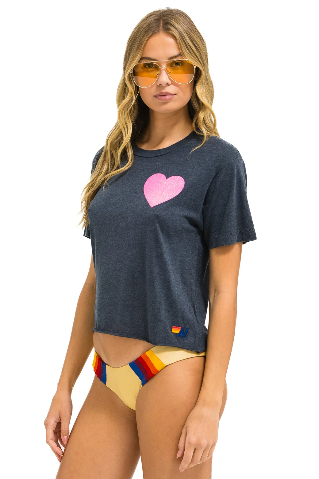 GLITTER HEART BOYFRIEND TEE IN CHARCOAL/NEON PINK