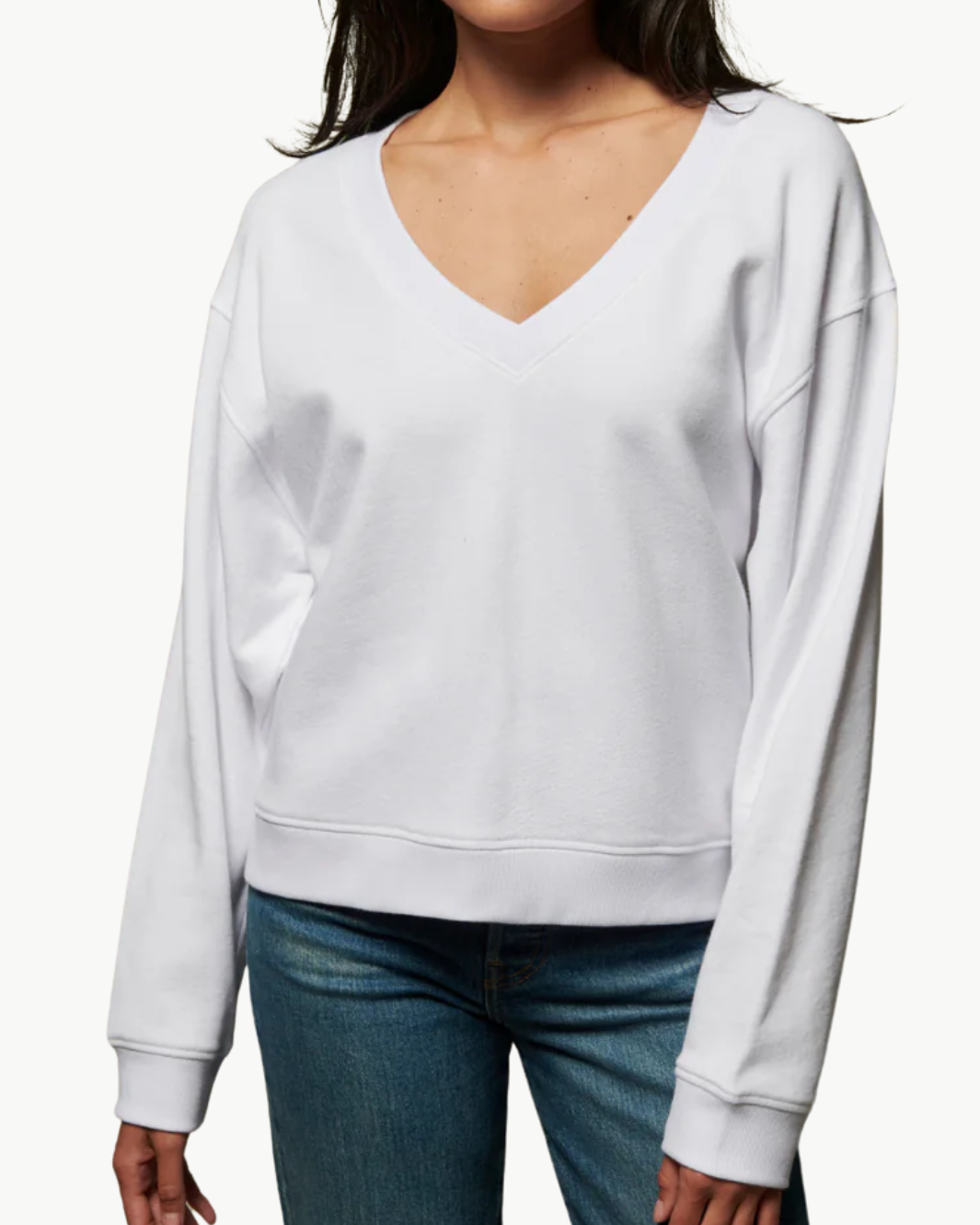 WYATT OVERSIZED V-NECK IN WHITE