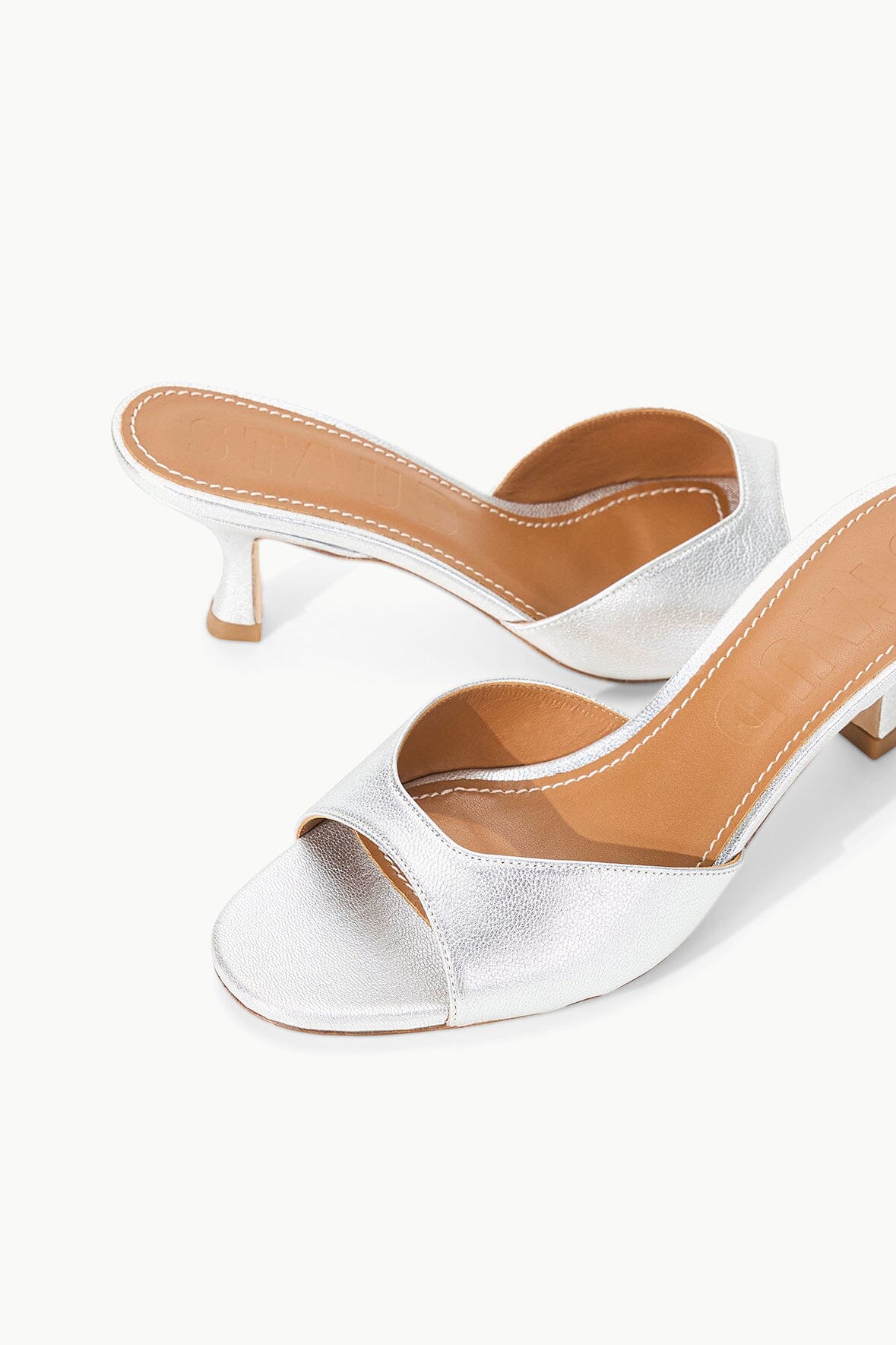 BRIGITTE MULE IN SILVER