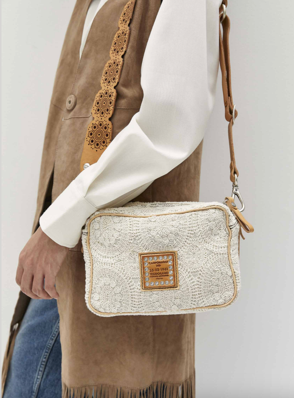 EMBROIDERED SHOPPING BAG IN CREAM/NATURAL