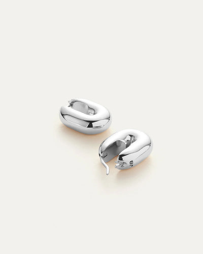 PUFFY U-LINK EARRINGS IN SILVER